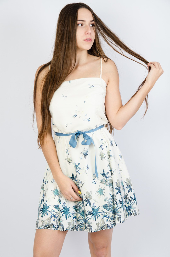 Zwiewna sukienka w kwiaty