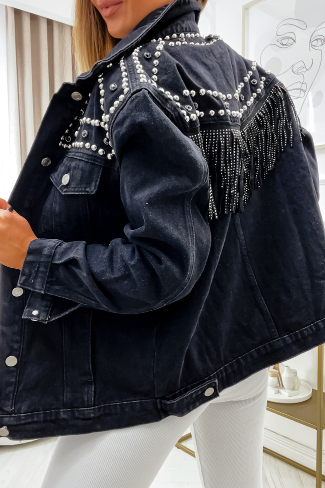 CZARNA KURTKA JEANSOWA Z OZDOBNYMI DŻETAMI I FRĘDZLAMI 