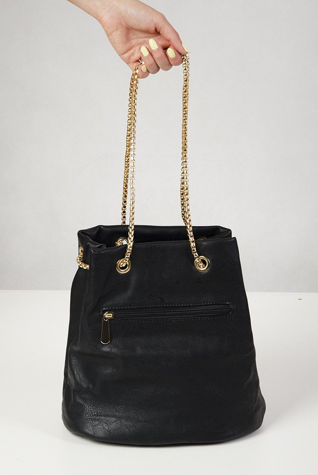 Czarno-granatowa torebka na złotym łańcuszku