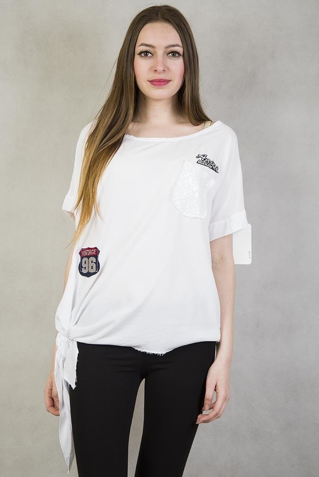 Biała bluzka z naszywką "Angel"