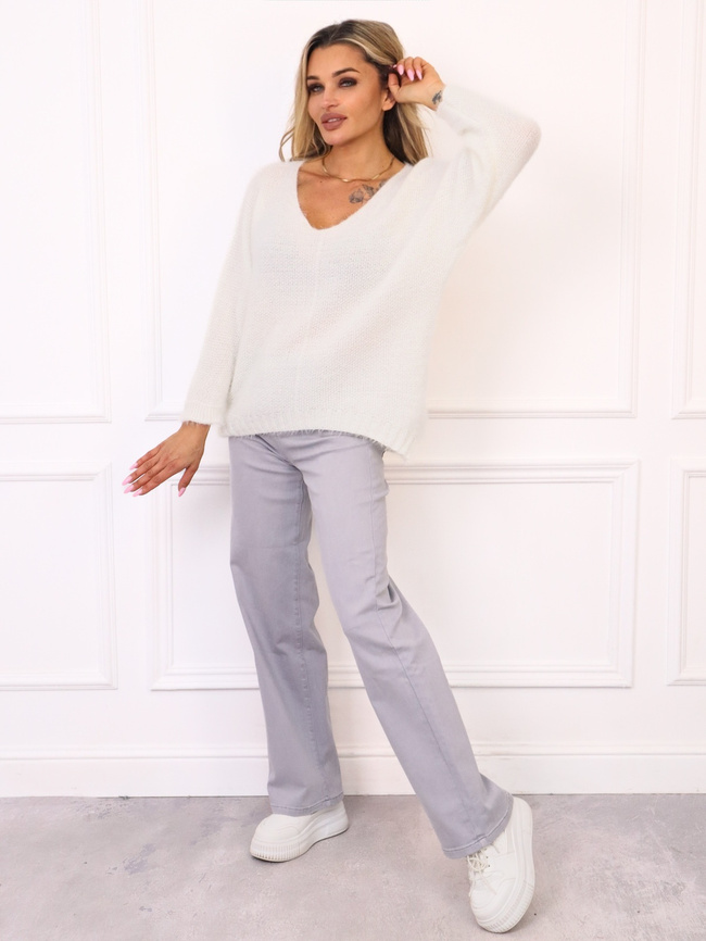 ASYMETRYCZNY SWETER Z DEKOLTEM W SZPIC Z DOMIESZKA WEŁNY I MOHERU- BIAŁY