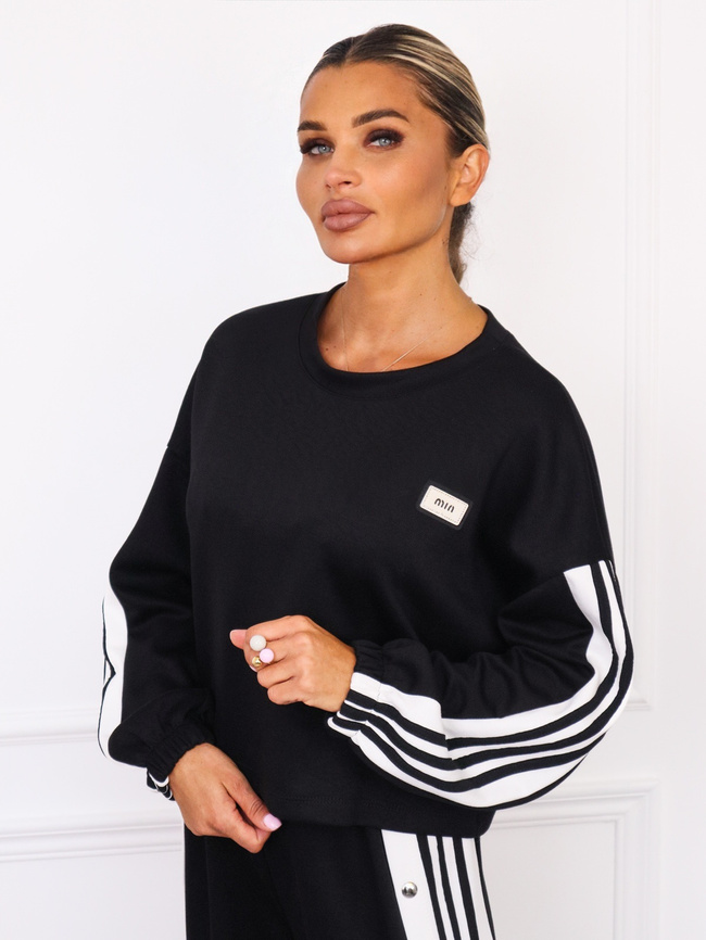 KOMPLET MASEŁKO BLUZA Z NASZYWKĄ+ SPODNIE ZAPINANE PO BOKACH- CZARNY