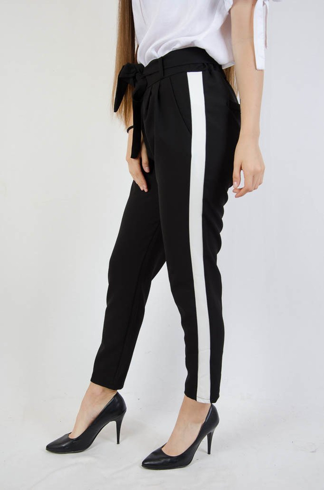 CZARNE SPODNIE WIĄZANE W PASIE Z LAMPASAMI