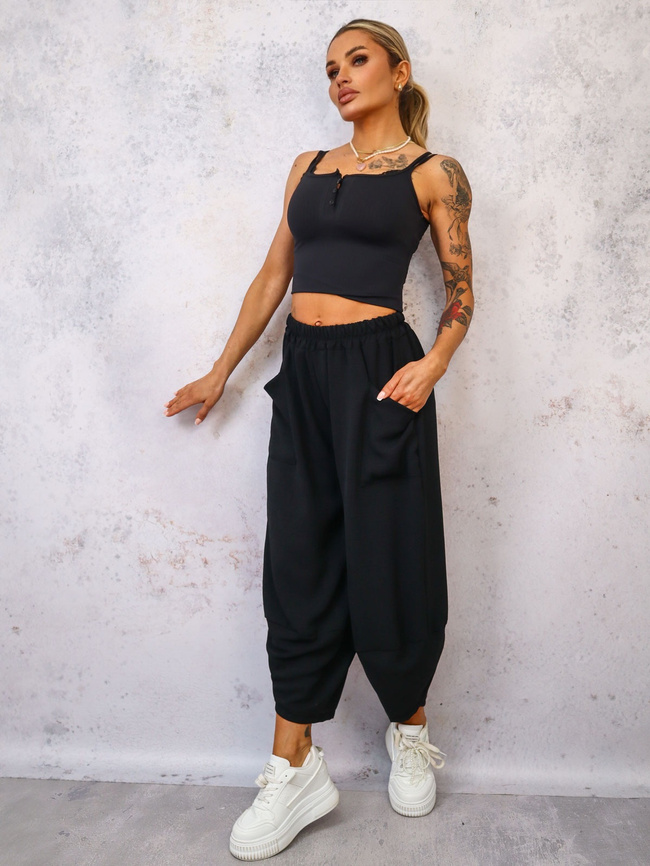 SPODNIE MATERIAŁOWE O LUŹNYM KROJU- CZARNE