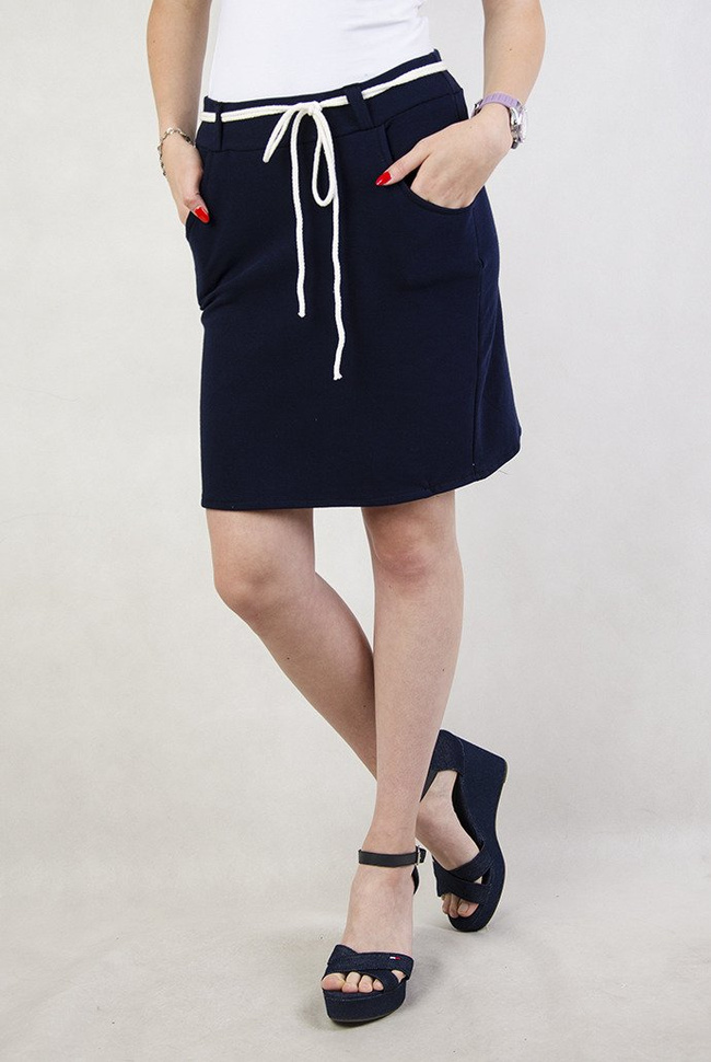 Krótka, granatowa spódniczka z wiązaniem