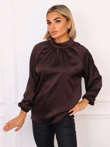 SATYNOWA BLUZKA ZE STÓJKĄ I RĘKAWAMI Z GUMKĄ- CZEKOLADOWA