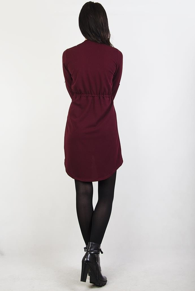 Asymetryczna sukienka bordowa z wiązaniem przy szyi oraz w talii