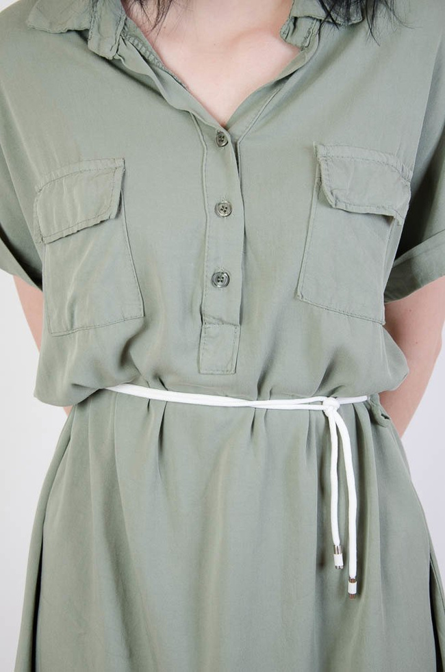 ZIELONA SUKIENKA SZMIZJERKA WIĄZANA W PASIE