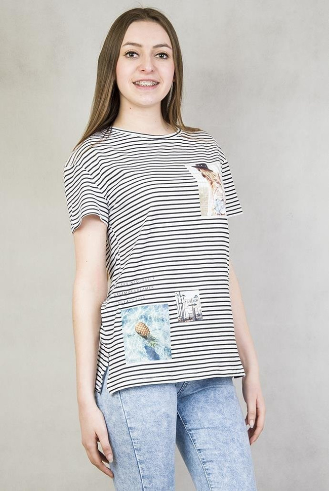 Bluzka w paski, z krótkim rękawem oraz sztampą