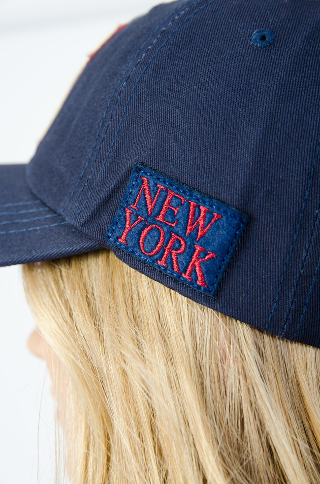 GRANATOWA CZAPKA Z DASZKIEM ''NEW YORK''