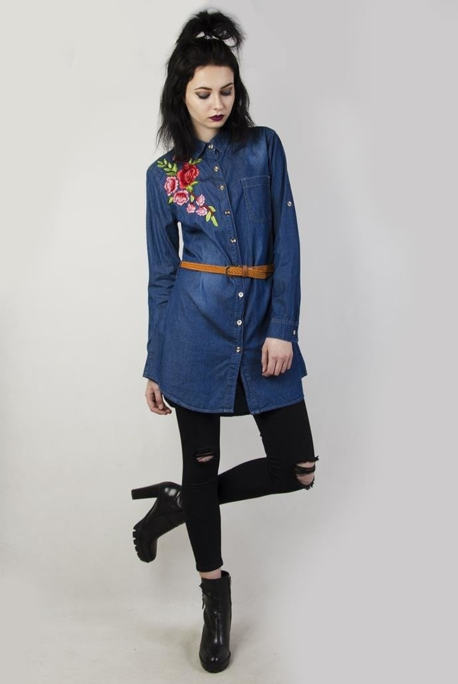 Koszula z paskiem i naszywką różą