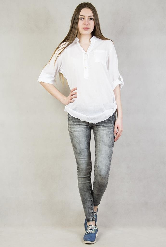 Biała koszula ze stójką