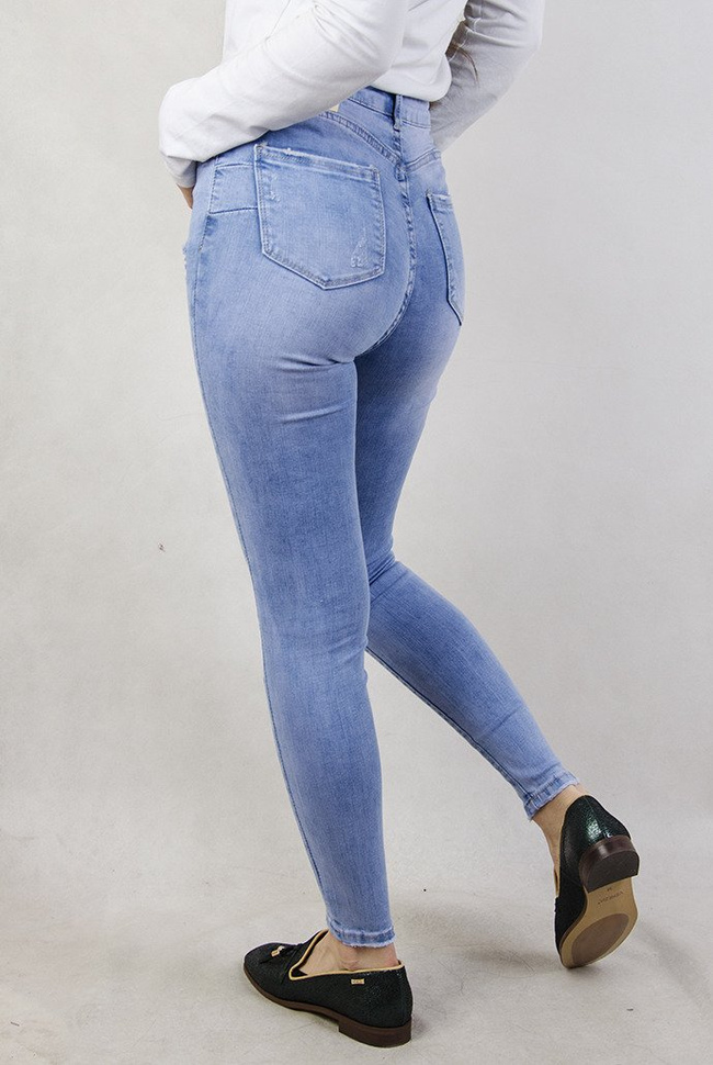 Jasne spodnie jeansowe typu Push Up
