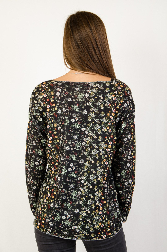 Czarna bluzka w drobne kwiatki