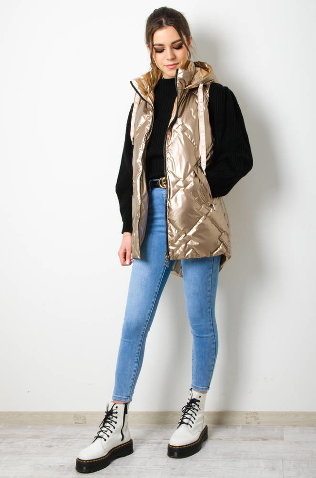KAMIZELKA PIKOWANA Z KAPTUREM - ZŁOTA 