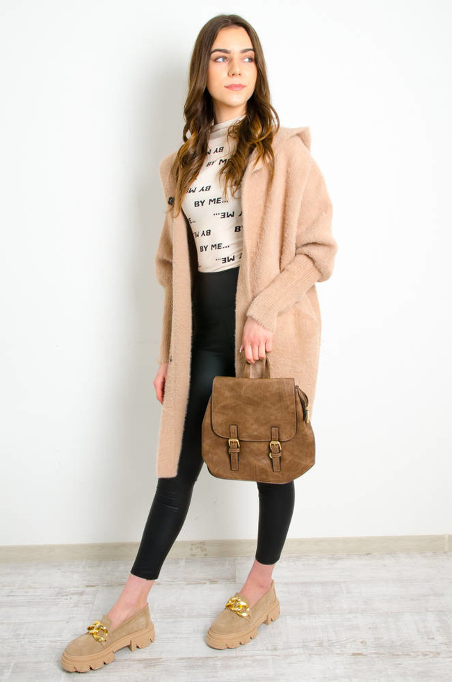 BRĄZOWY PLECAK Z IMITACJI SKÓRY Z OZDOBNYM ZAPIĘCIEM