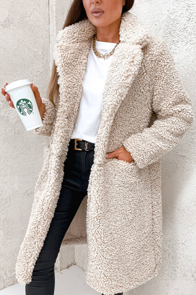 BEŻOWY PŁASZCZ OWIECZKA ZAPINANY NA ZATRZASKI