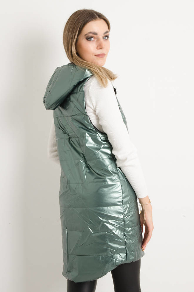 DŁUGA KAMIZELKA Z OZDOBNĄ NASZYWKĄ- ZIELONA