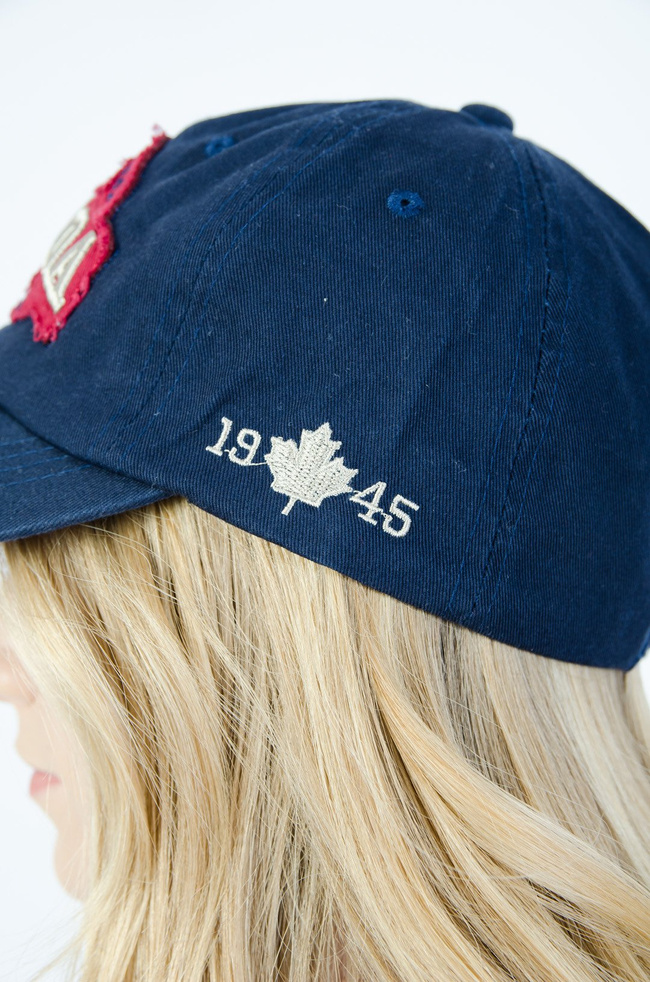 GRANATOWA CZAPKA Z DASZKIEM "CANADA"