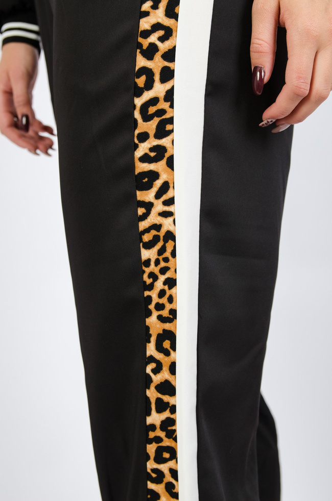 Komplet dresowy z elementami panterki