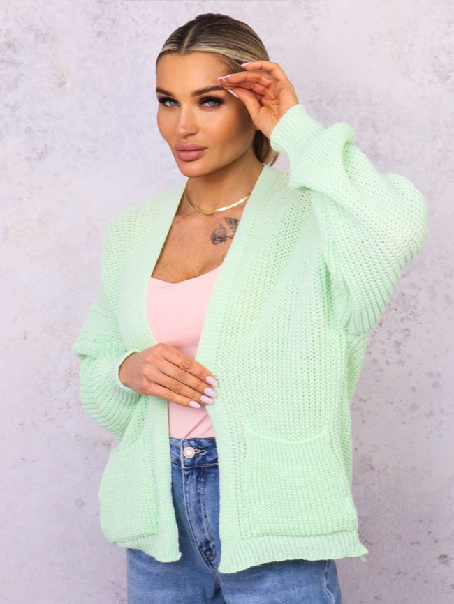 NARZUTA KARDIGAN DZIANINOWY Z KIESZENIAMI- ZIELONY