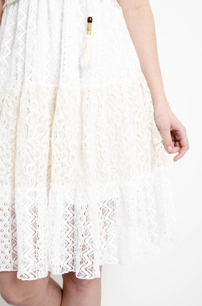 SUKIENKA KORONKOWA W STYLU BOHO-BIAŁO-BEŻOWA