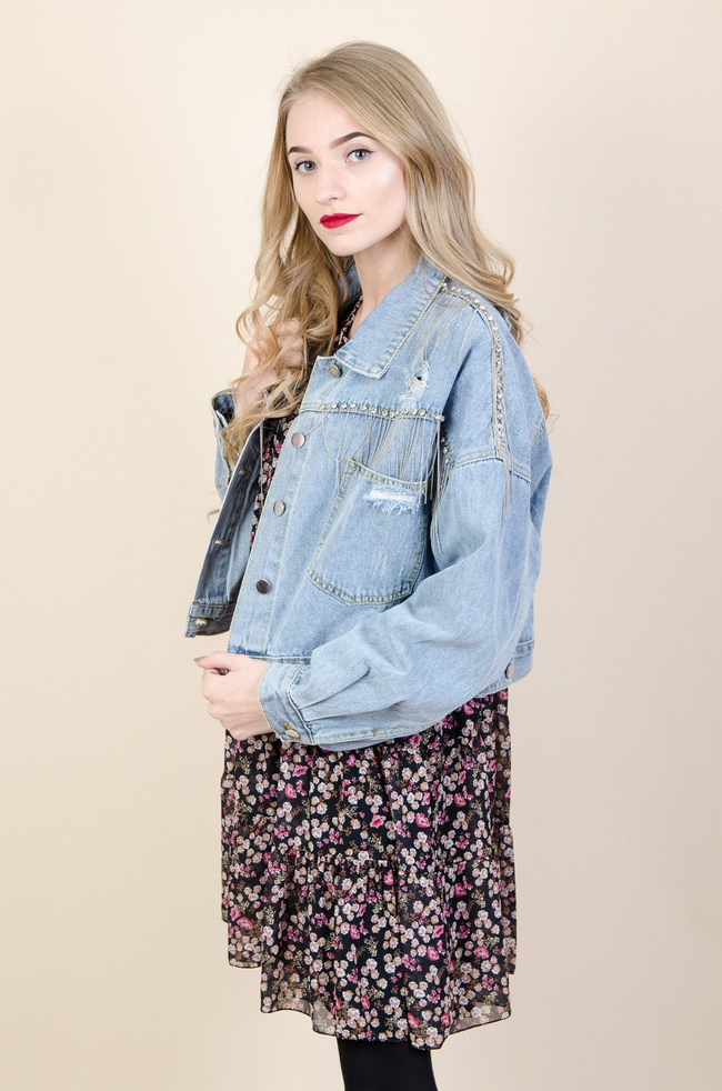 JASNA KURTKA JEANSOWA OVERSIZE Z CYRKONIAMI