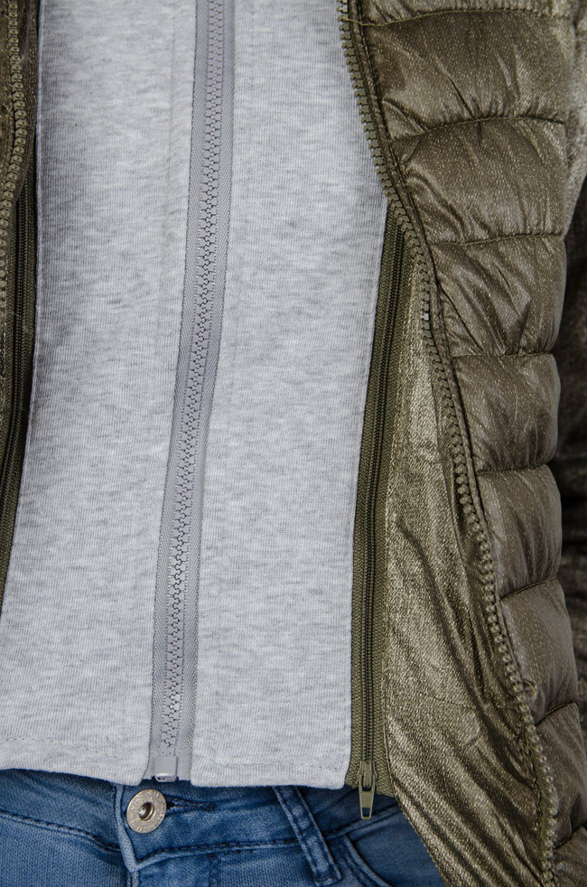 Kurtka pikowana ciemnozielona, z szarym podszyciem