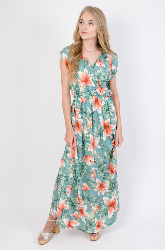 Zielona sukienka w kwiaty z kopertowym dekoltem