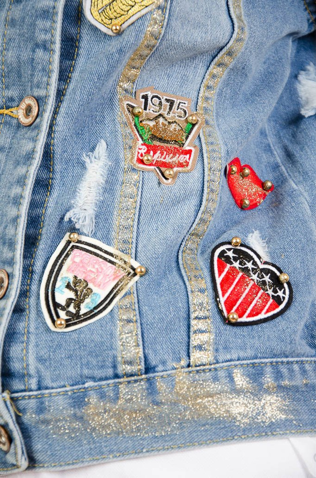 KURTKA JEANSOWA Z NASZYWKAMI
