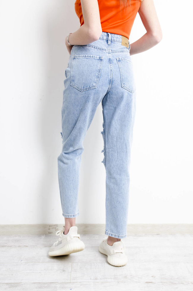 SPODNIE JEANSOWE MOM FIT Z DZIURAMI