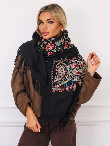 SZAL DZIANINOWY Z HAFTEM KWIATOWYM I FRĘDZLAMI- CZARNY