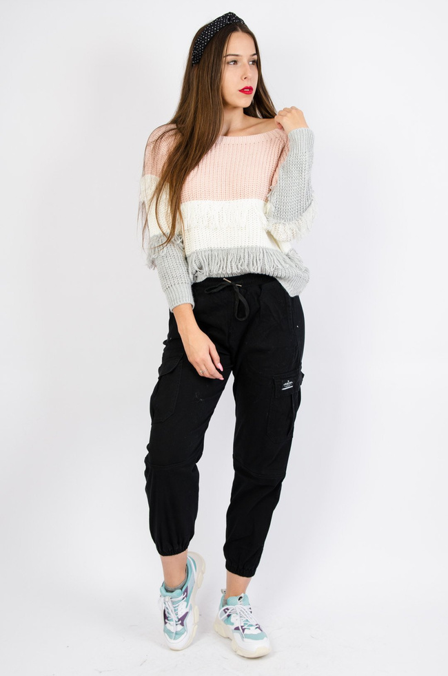 Kolorowy sweter z frędzlami 