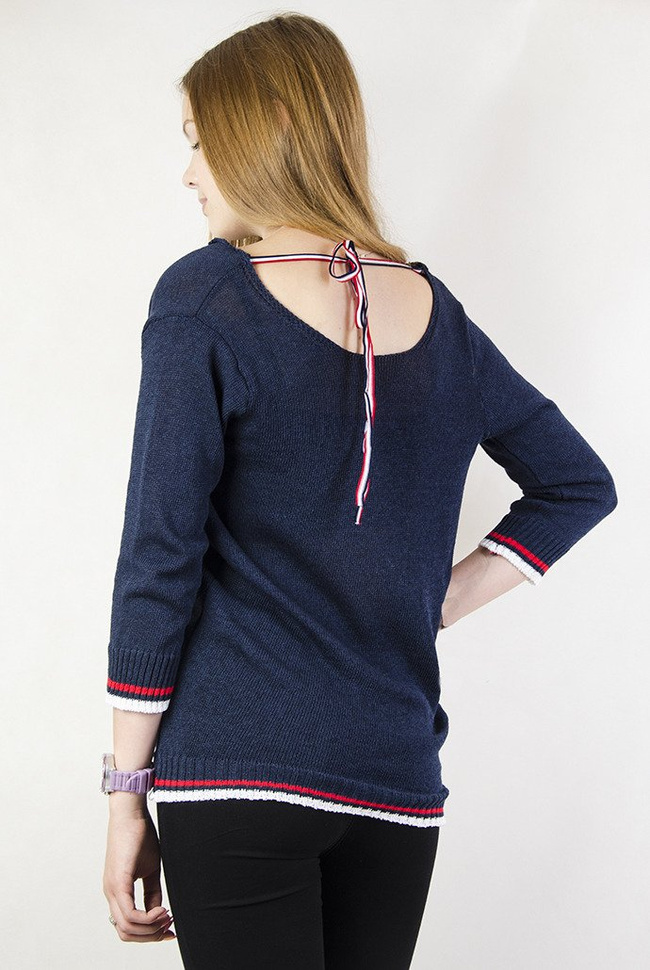 Granatowy sweterek z wiązaniem z tyłu