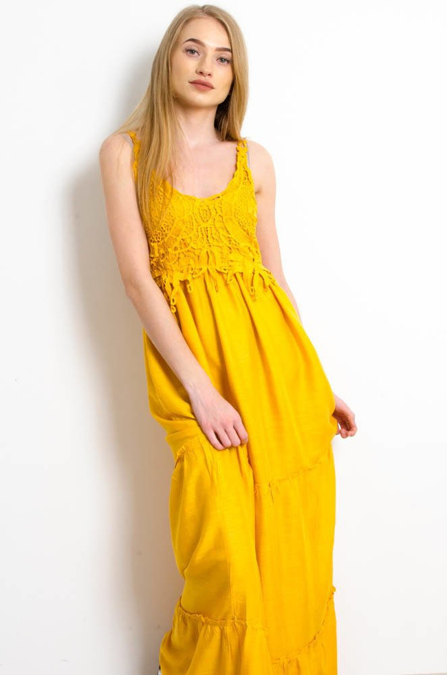 ŻÓŁTA SUKIENKA MAXI NA RAMIĄCZKACH Z AŻUROWĄ GÓRĄ