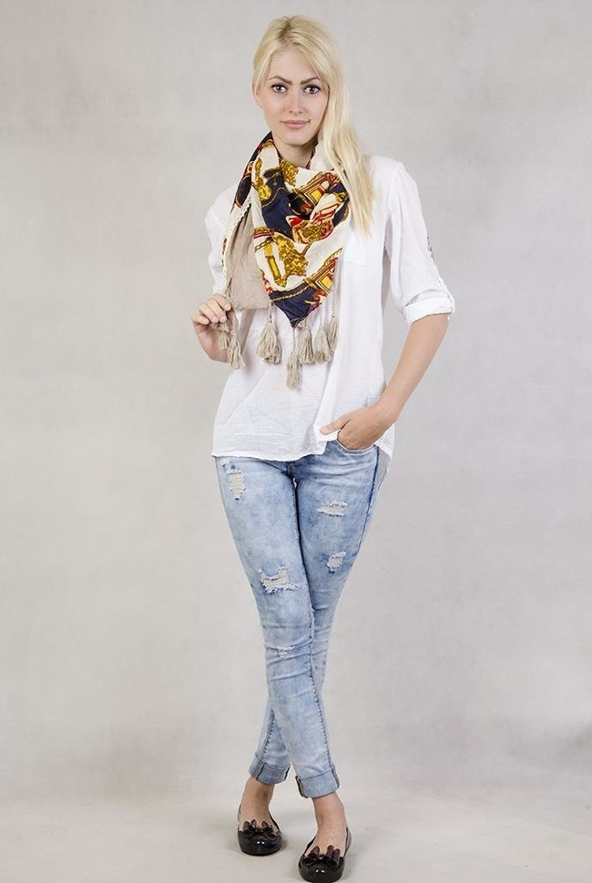 Beżowo-granatowy szal ze złotymi wzorami z frędzlami