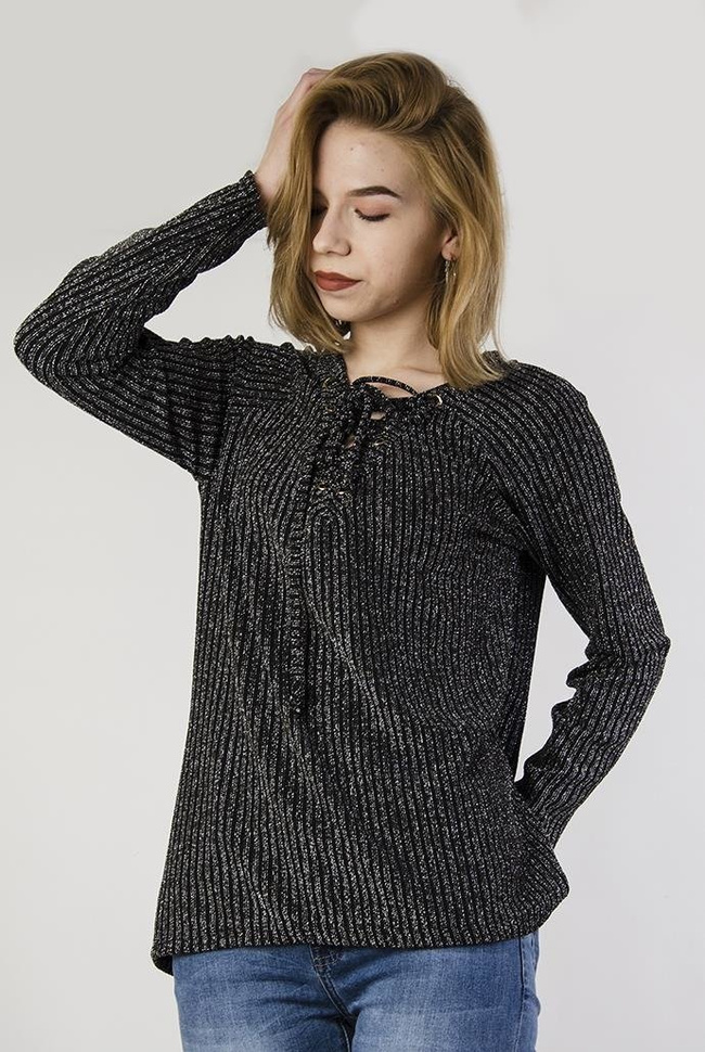 Bluzka przeszywana srebrną nicią, z wiązaniem przy dekolcie