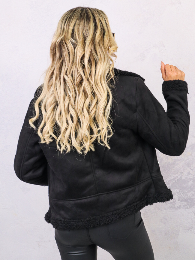 ZAMSZOWA KURTKA Z KOŻUCHEM- CZARNA