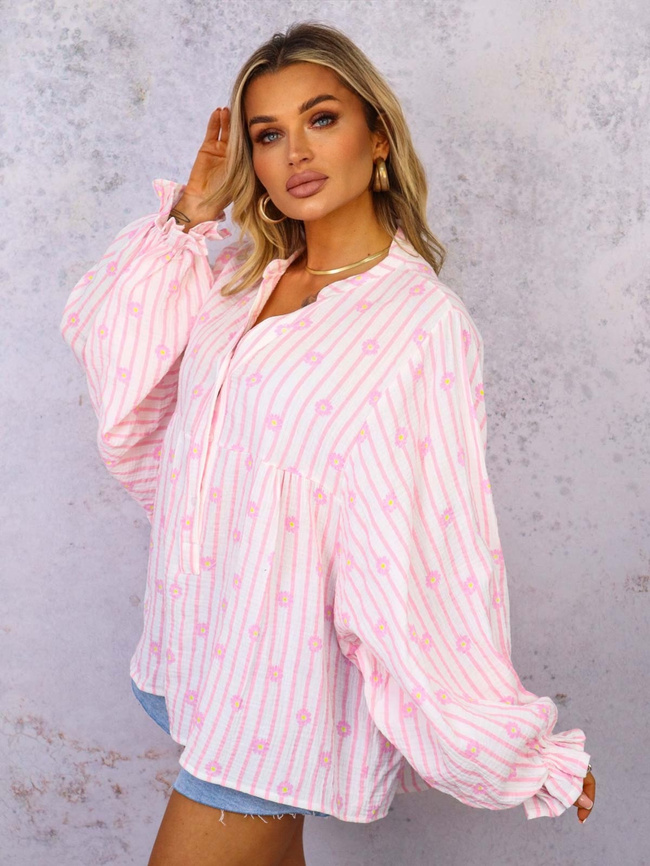 BLUZKA KOSZULOWA OVERSIZE W PASKI I KWIATY- JASNORÓŻOWA