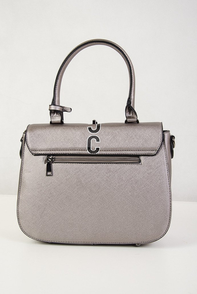 Srebrna torebka ze zdobieniem