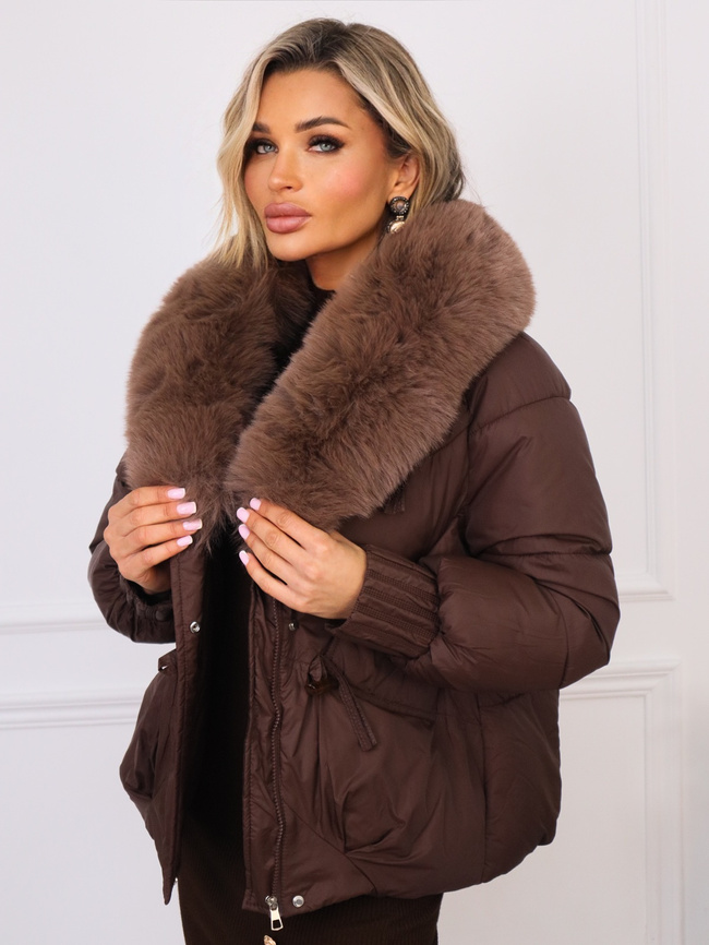 KURTKA ZIMOWA ZAPINANA NA ZAMEK I GUZIKI Z FUTERKIEM- CZEKOLADOWA