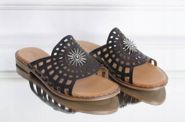 AŻUROWE KLAPKI BVB0401