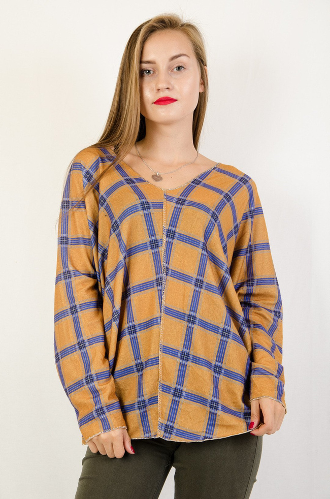 Musztardowa bluzka typu nietoperz w niebieską kratę
