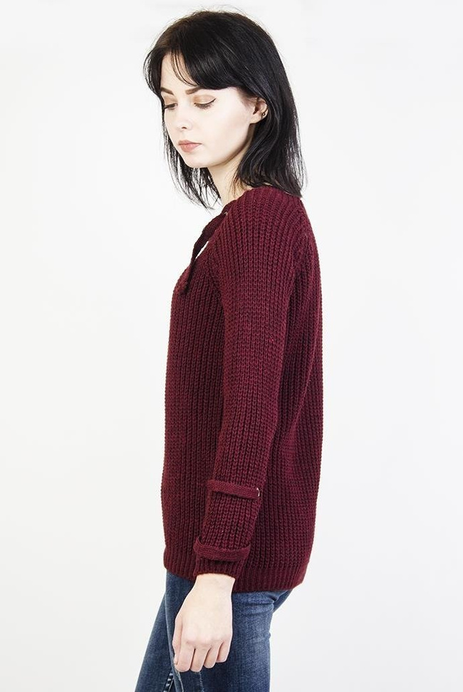 Bordowy sweter z wiązaniem w dekolcie