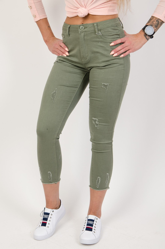 Zielone spodnie z przetarciami