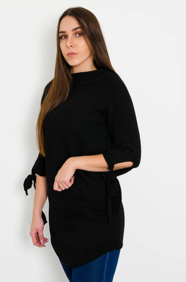 CZARNY SWETER ZE WSTAŻKĄ NA RĘKAWIE