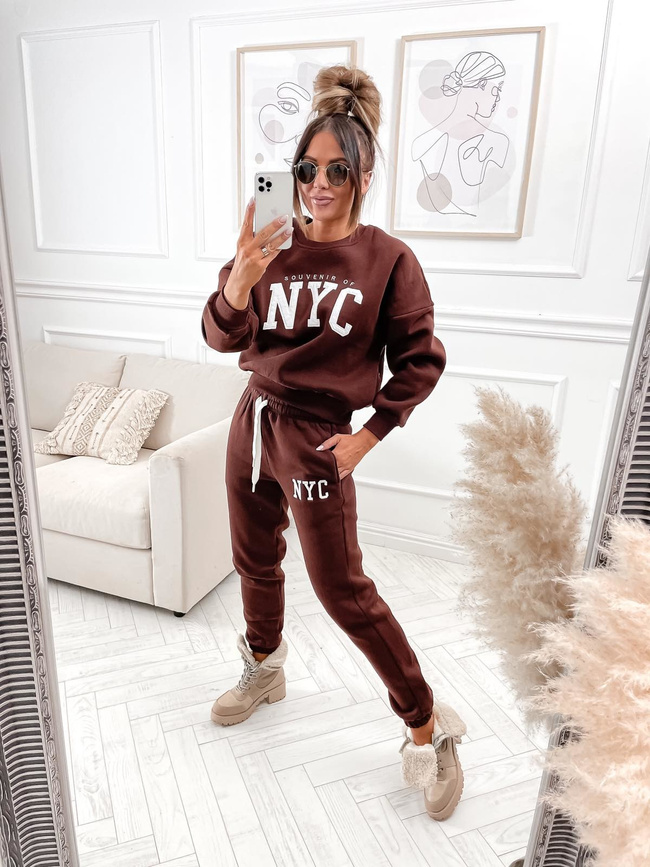 KOMPLET DRESOWY Z OZDOBNĄ NASZYWKĄ- BRĄZOWY