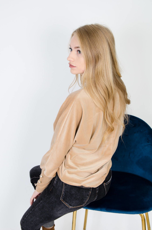 BEŻOWA WELUROWA BLUZA ZE ZŁOTYMI GUZIKAMI