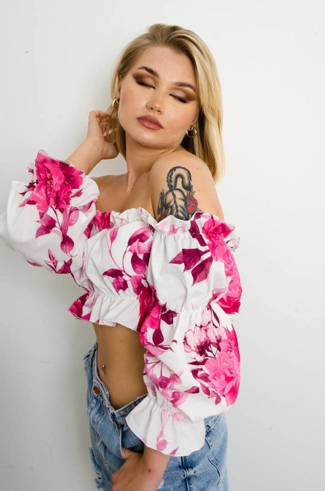 BIAŁA HISZPANKA CROP TOP W KWIATY
