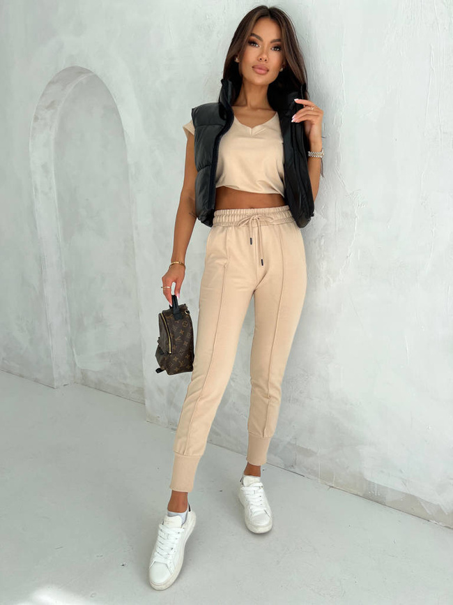 KOMPLET DRESOWY T-SHIRT+ SPODNIE Z PRZESZYCIEM- BEŻOWY